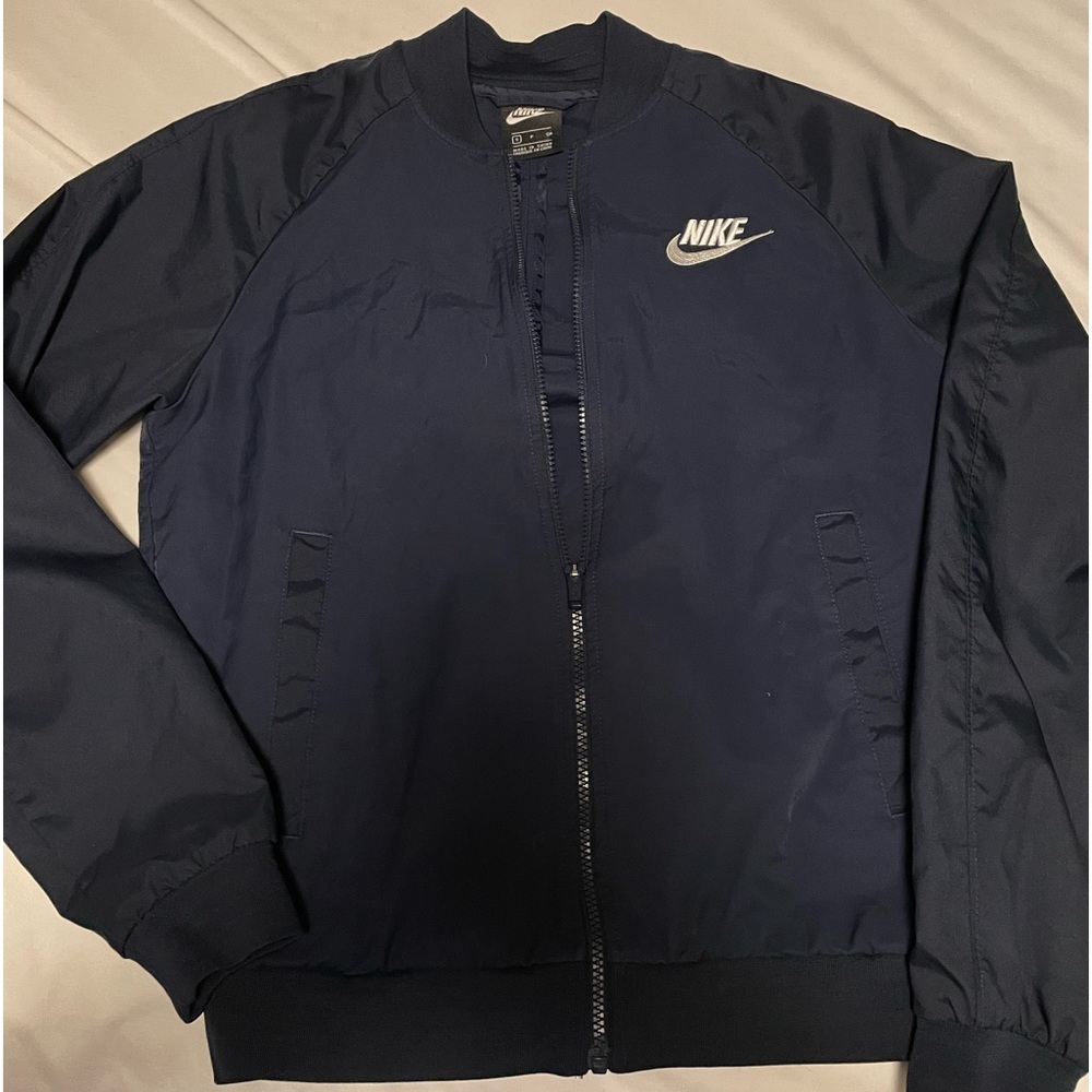 Nike Jacket Navy. Only worn a few times.